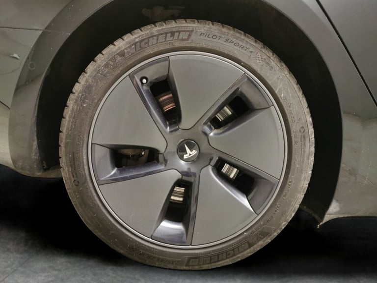 2021 Tesla Model 3 Long Range AWD 4dr Auto SALOON ELECTRIC Automatic