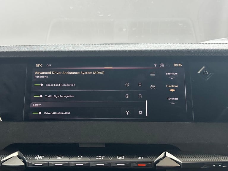 2023 DS Automobiles DS 4 1.6 E-TENSE 12.4kWh Performance Line + EAT8 Euro 6 (s/s) 5dr HATCHBACK P...