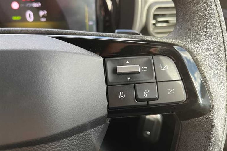 2025 Vauxhall Combo Life Electric 52kWh Design XL MPV 5dr Electric Auto (7.4kW Charger) (136 ps) ...