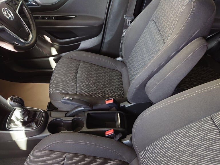 2014 Vauxhall Mokka 1.6 Exclusiv 2WD Euro 5 (s/s) 5dr HATCHBACK Petrol Manual