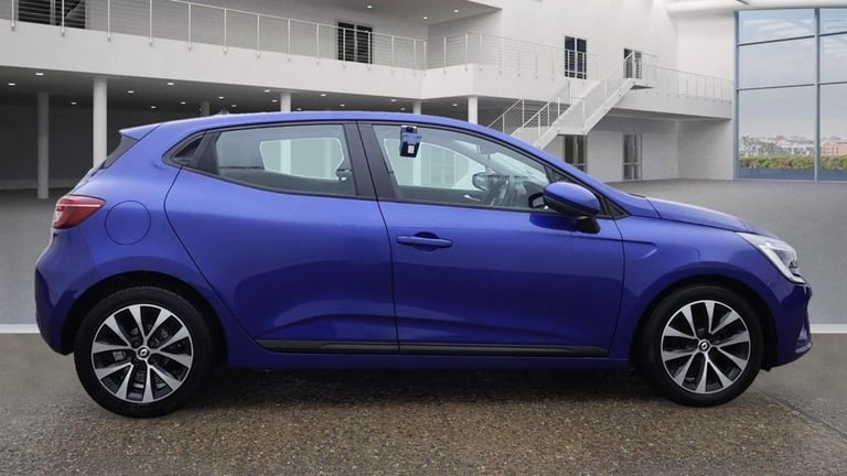 2021 Renault Clio 1.0 TCe 90 Iconic 5dr HATCHBACK PETROL Manual