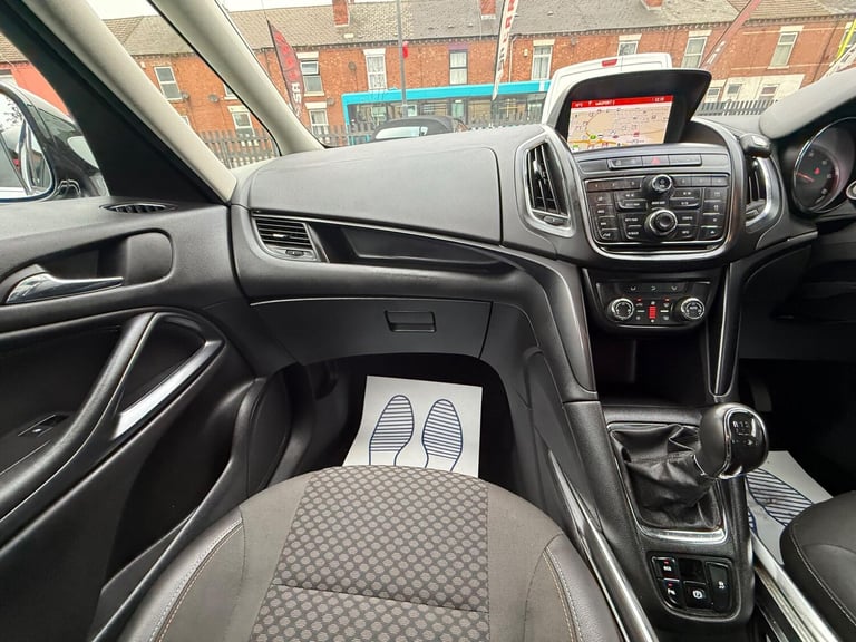 2016 Vauxhall Zafira Tourer 1.6 CDTi ecoFLEX Tech Line MPV 5dr Diesel Manual Euro 6 (s/s) (136 ps...
