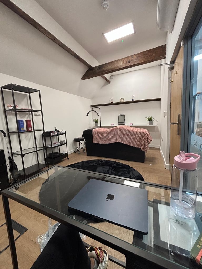 Beauty Space to rent 