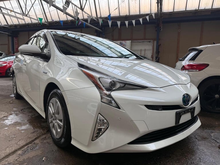 TOYOTA PRIUS 1.8 VVT-h Business Edition 1970