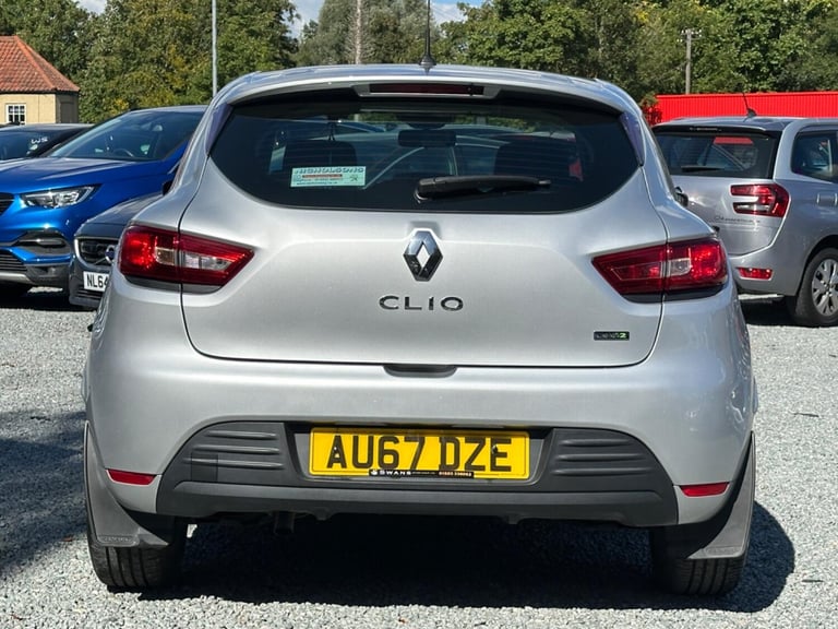 2017 Renault Clio 1.5 Play DCi 90 Diesel Manual 5 Door Hatchback Silver
