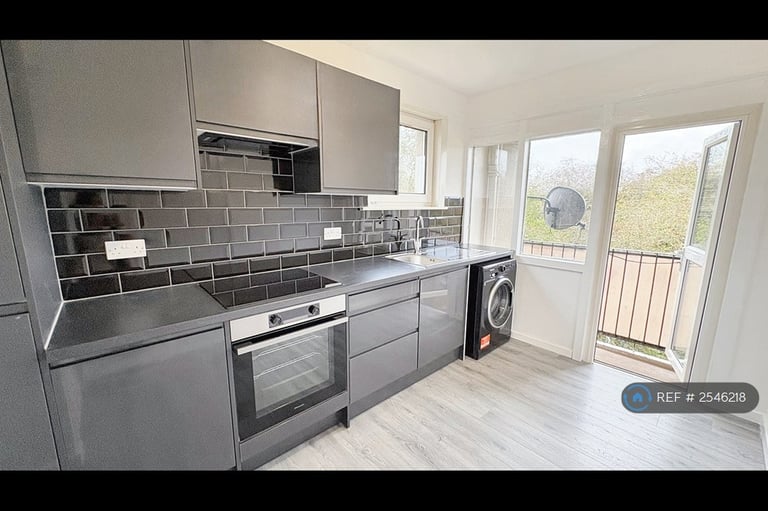 2 bedroom flat in Keal Avenue, Glasgow, G15 (2 bed) (#2546218)
