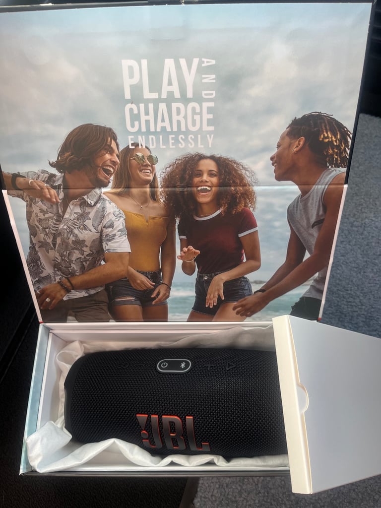 Jbl Bluetooth speaker charge 5