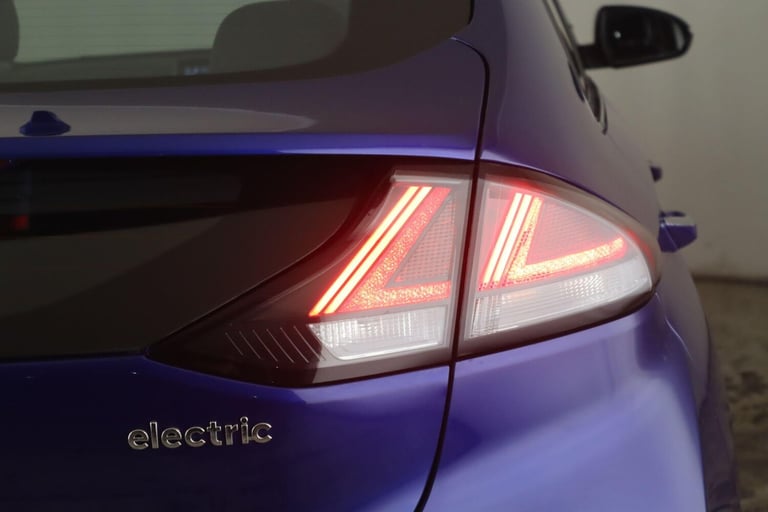 2020 Hyundai IONIQ 38.3kWh Premium Auto 5dr HATCHBACK Electric Automatic