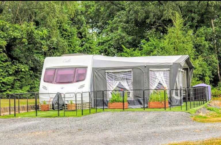 2008 lunar delta rs twin axle caravan with Double awning for sale fantastic condition 