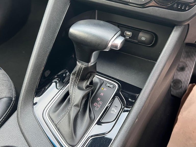 2019 Kia Niro 1.6 GDi 2 DCT Euro 6 (s/s) 5dr HATCHBACK Petrol/Electric Hybrid Automatic