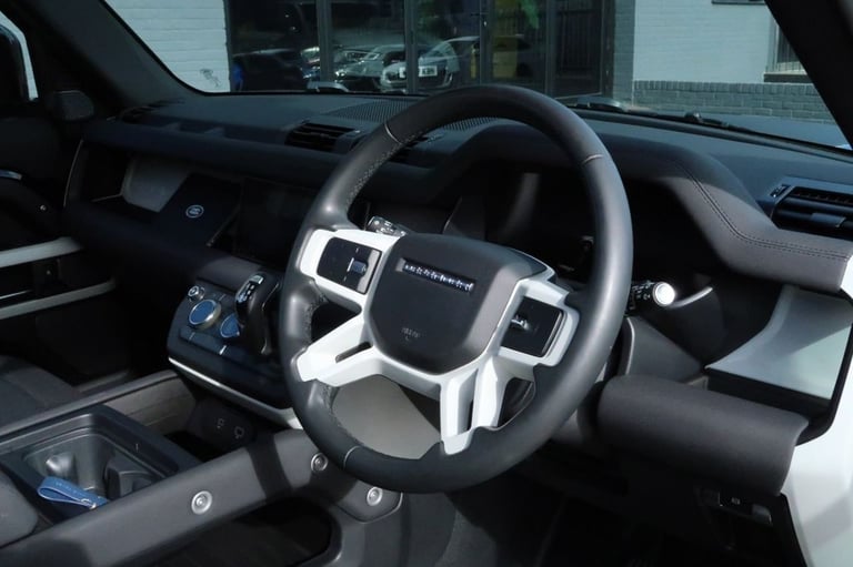 2022 LAND ROVER DEFENDER 3.0 D250 MHEV X-DYNAMIC SE SUV 3DR DIESEL AUTO 4WD 