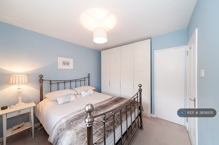 4 bedroom house in Glentanner Way, London, SW17 (4 bed) (#2656105)
