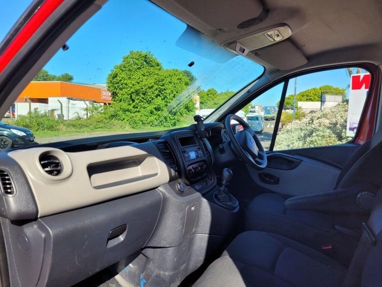 2019 ON 19 PLATE NISSAN NV300 ACENTA DCI 120BHP SWB DIESEL VAN ULEZ FREE ZONE