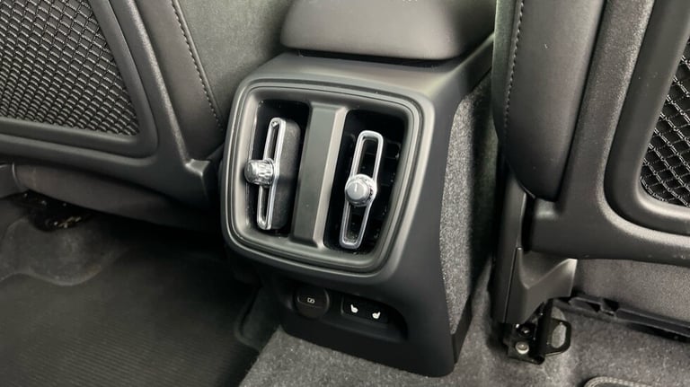 2024 Volvo XC40 Ultimate, B3 Mild hybrid, Petrol, Dark Estate Petrol Automatic