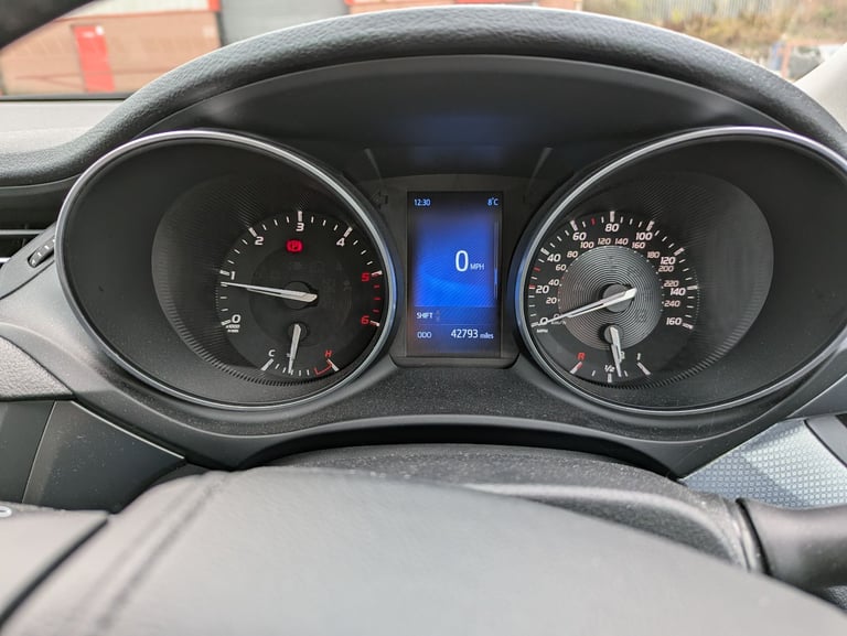 2017 Toyota Avensis 1.6 D-4D Business Edition Saloon