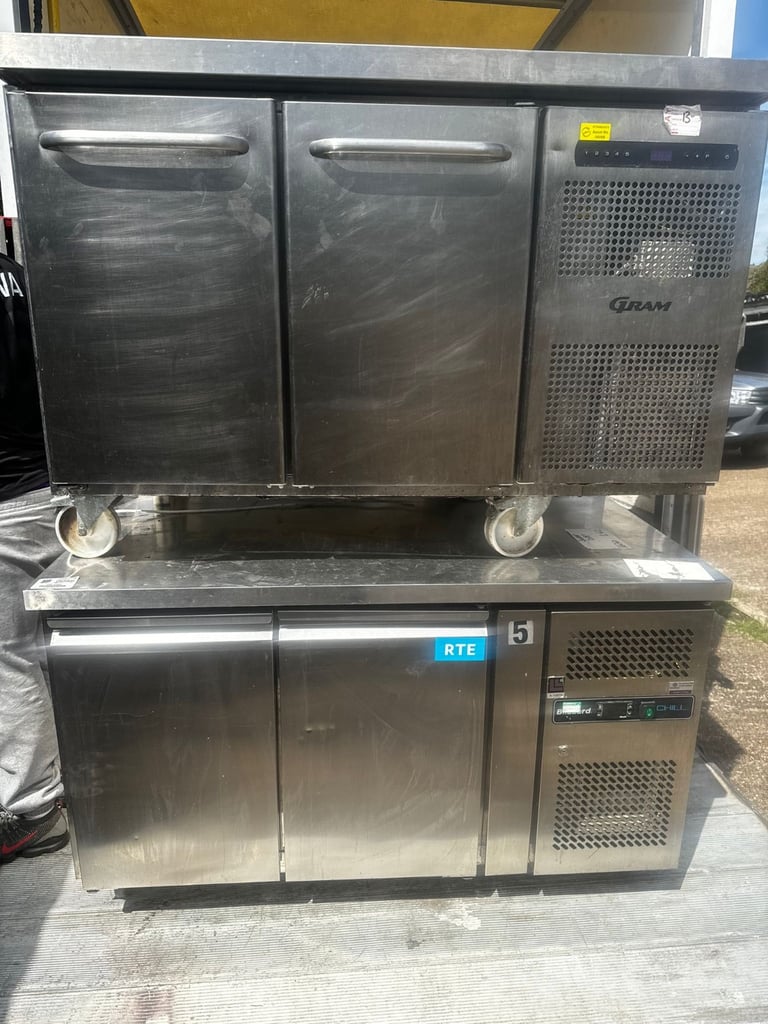 Commercial undercounter foster fridge 3 doors bench counter cafe shop restaurant 