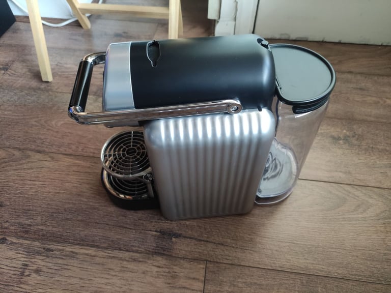 Nespresso Zenius machine New