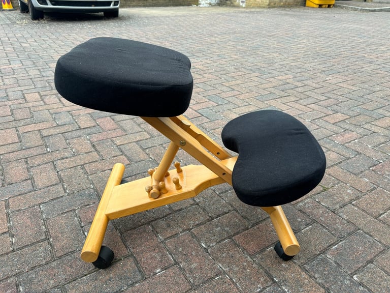 Fantastic Putnams Coccyx Good Posture Kneeling Chair Black Excellent