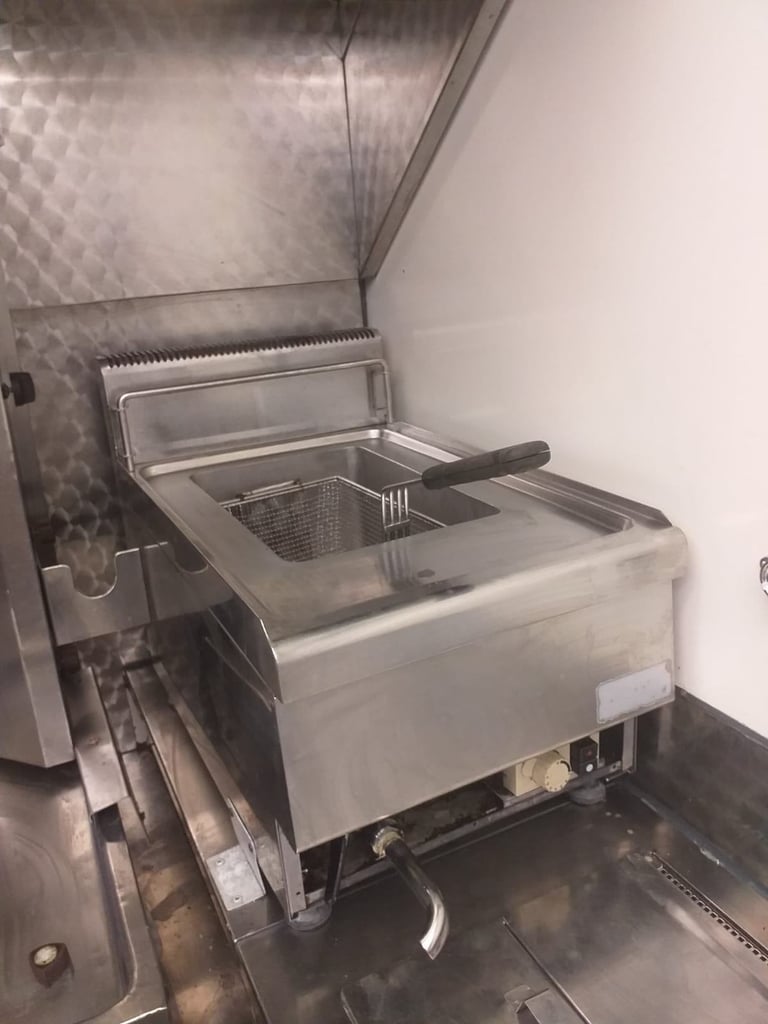 Catering equipment commercial Gas Tabletop Fryers restaurant trailer kitchen pub items 