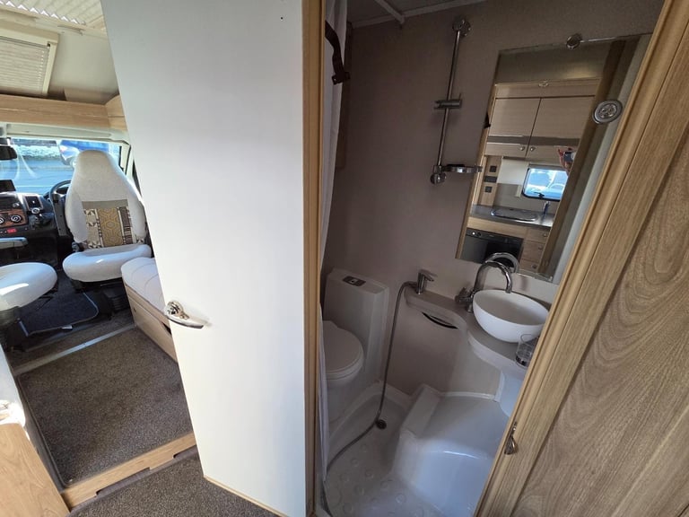 Elddis Autoquest 195 4 Berth 4 forward facing belted seat  DIESEL MANUAL 2018/18