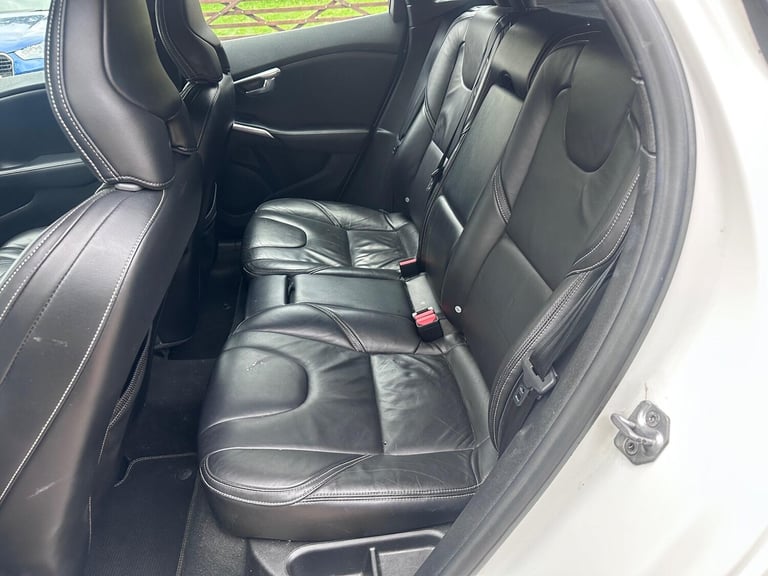 2015 Volvo V40 1.6 D2 R-Design Lux Powershift Euro 5 (s/s) 5dr HATCHBACK Diesel Automatic