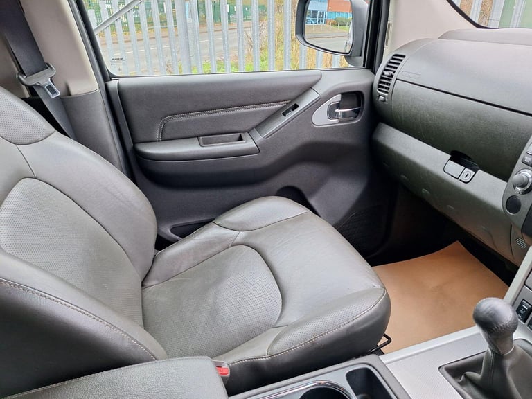 NISSAN NAVARA 2.5 dCi Tekna 2016