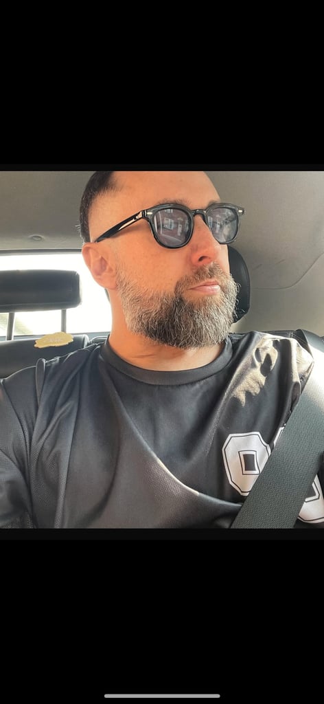 image for Looking for a studio or house share. 