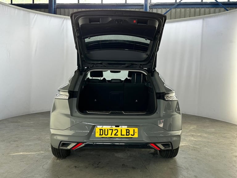 2023 DS Automobiles DS 4 1.6 E-TENSE 12.4kWh Performance Line + EAT8 Euro 6 (s/s) 5dr HATCHBACK P...