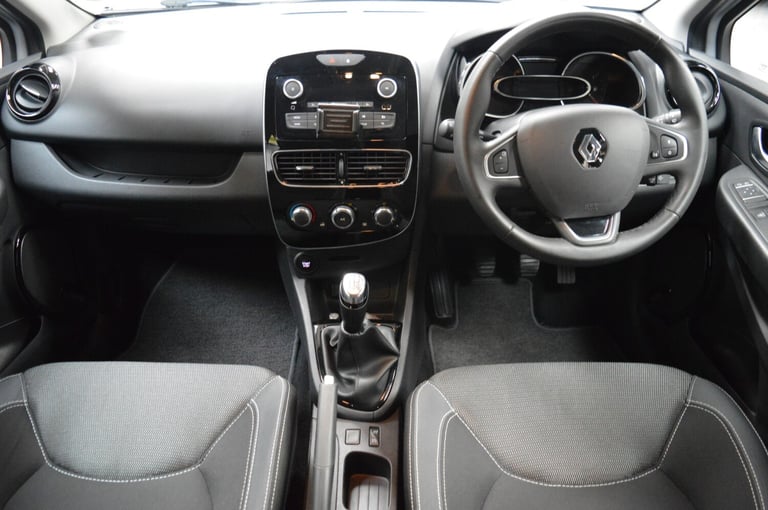 2019 Renault Clio 1.5 dCi 90 Play 5dr LOW MILEAGE + ONE OWNER + ULEZ COMPLIANT Hatchback Diesel M...