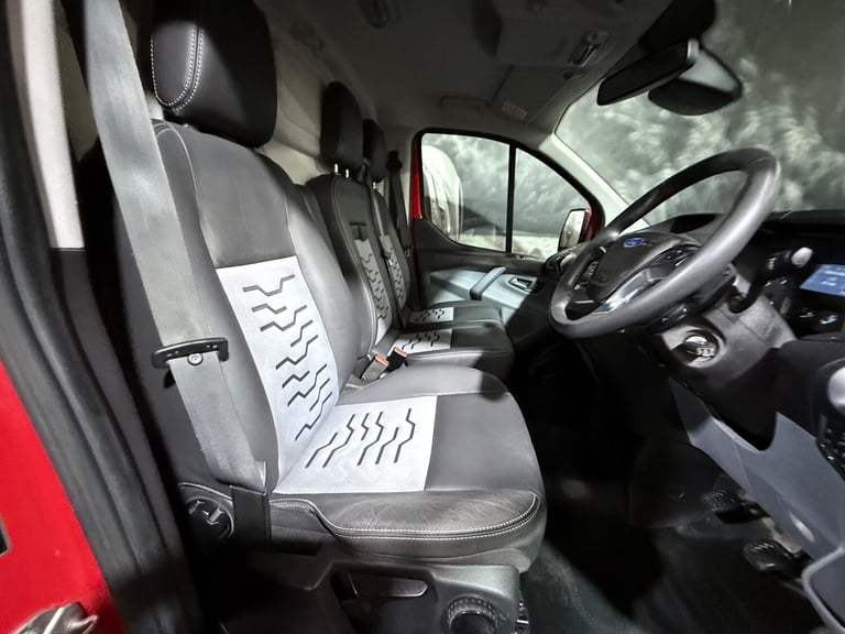 2014 Ford Transit Custom 2.2 TDCi 290 Sport L1 H1 5dr PANEL VAN Diesel Manual