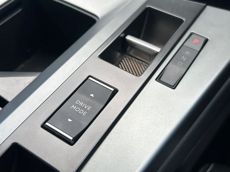  Vauxhall Grandland Electric 73kwh Gs Suv 5dr Electric Auto 213 Ps Electric