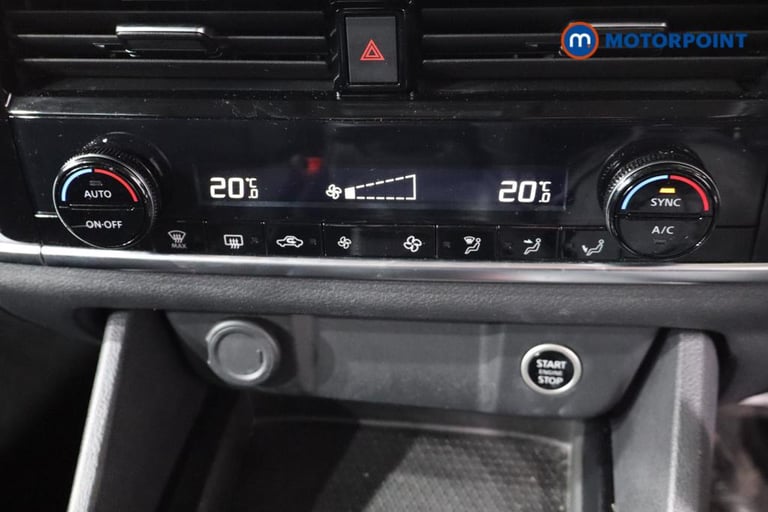 2022 Nissan Qashqai 1.3 DiG-T MH 158 Acenta Premium 5dr Xtronic SUV Petrol Automatic