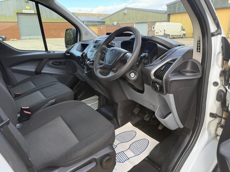 2015 Ford Transit Custom 2.2 TDCi 100ps Low Roof Van PANEL VAN DIESEL Manual