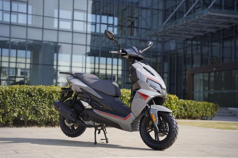 MGB CRUISE 50cc Automatic scooter moped Lerner legal