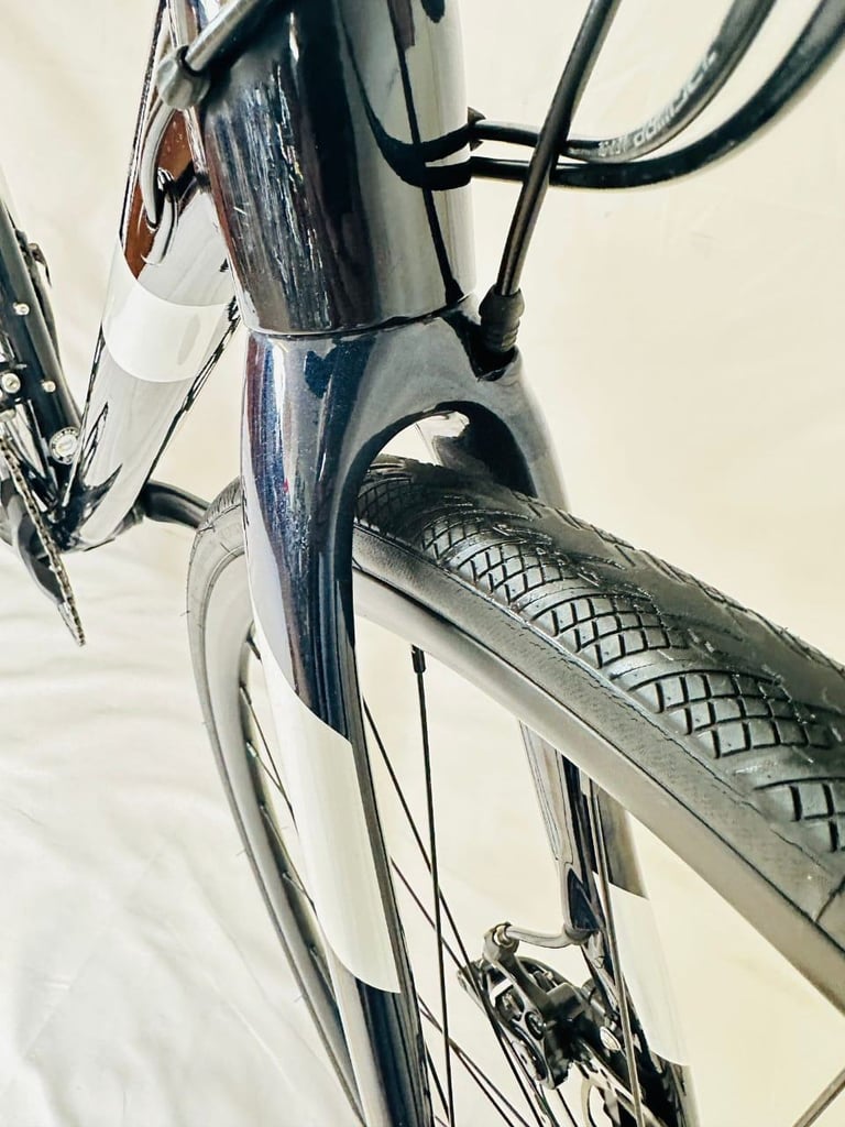 Virtually New CANNONDALE SYNAPSE Size/54 cm Road Bike MINT