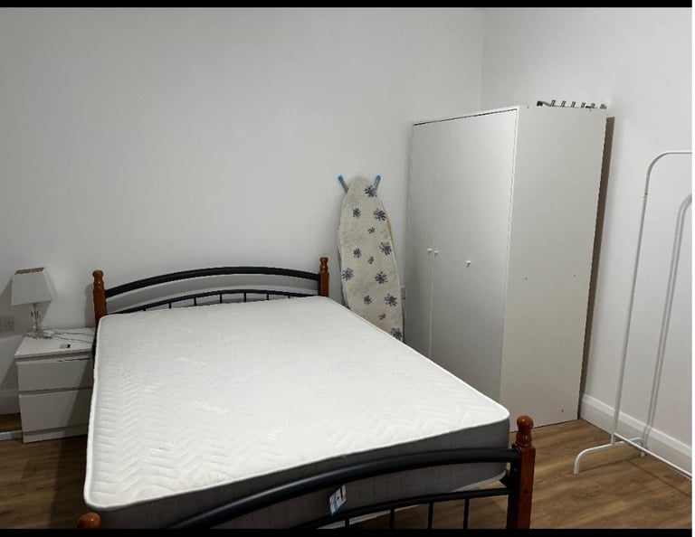 Spacious and Cosy Double Room for Rent in - HA3 0AT