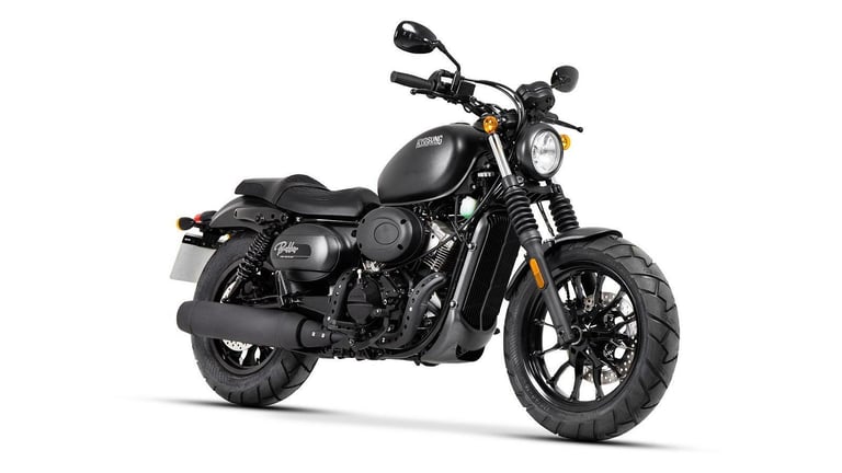 Brand new Hyosung Aquila GV 125cc Sportster motorcycle cruiser 125 commuter LC