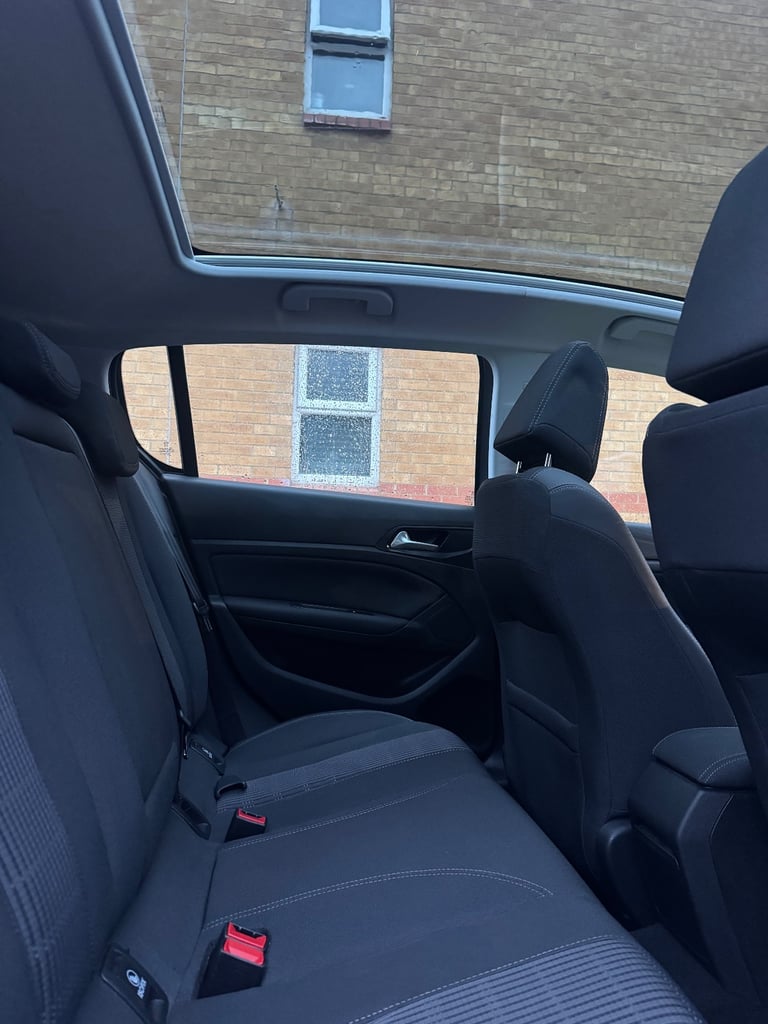 Peugeot, 308, Hatchback, 2018, Manual, 1199 (cc), 5 doors