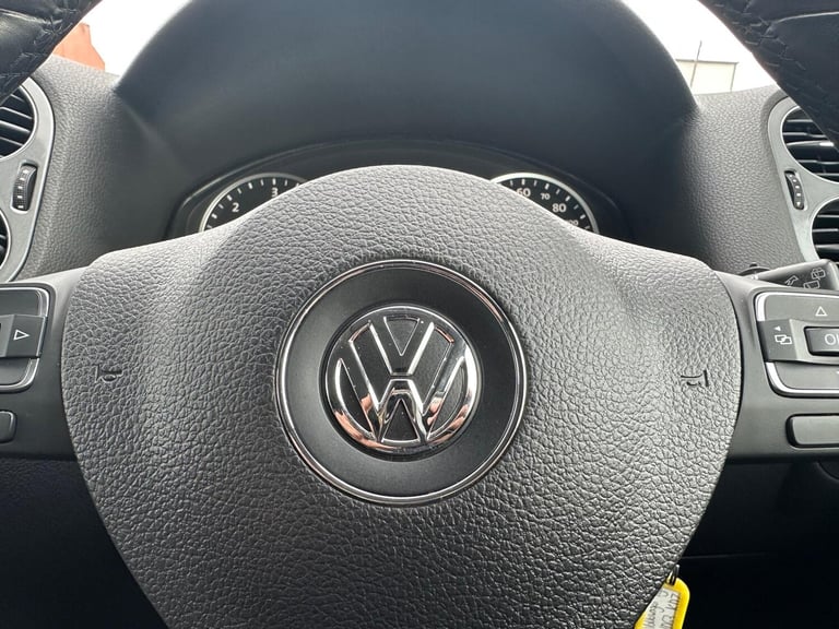 2013 Volkswagen Tiguan 2.0 TDI BlueMotion Tech Match DSG 4WD Euro 5 (s/s) 5dr ESTATE Diesel Autom...