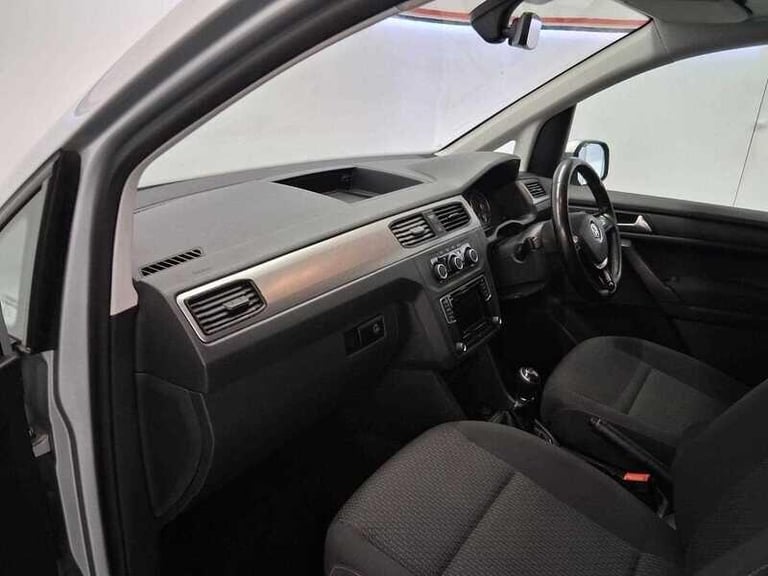 2018 Volkswagen Caddy 2.0 TDi C20 Maxi Combi 5 Seats 5dr MPV Diesel Manual