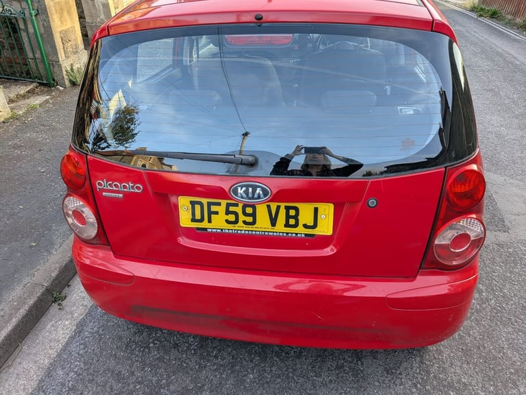 Red Kia PICANTO Strike, Hatchback, 2010, Manual, 1086 (cc), 5 doors
