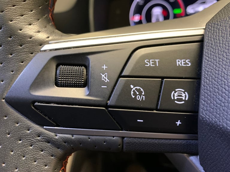 2021 SEAT Leon 1.4 eHybrid 12.8kWh FR Sport Hatchback 5dr Petrol Plug-in Hybrid DSG Euro 6 Hatchb...