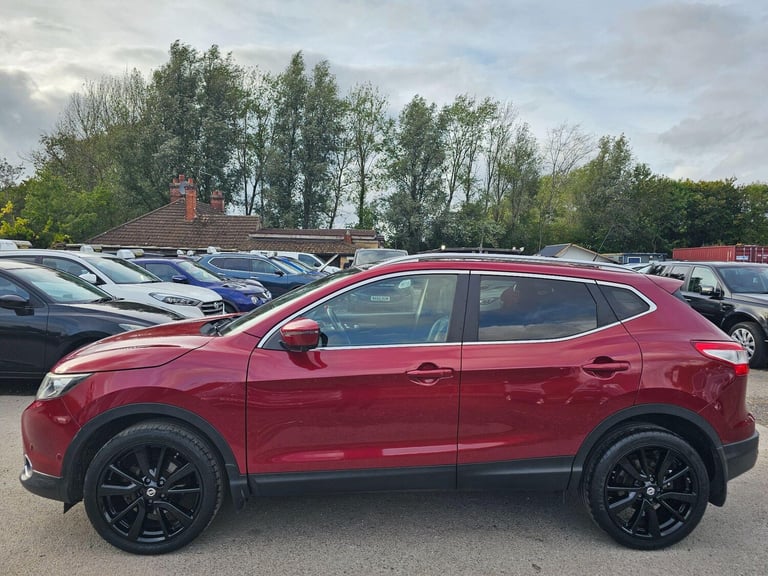 2015 Nissan Qashqai 1.6 dCi Tekna XTRON 2WD Euro 6 (s/s) 5dr HATCHBACK Diesel Automatic