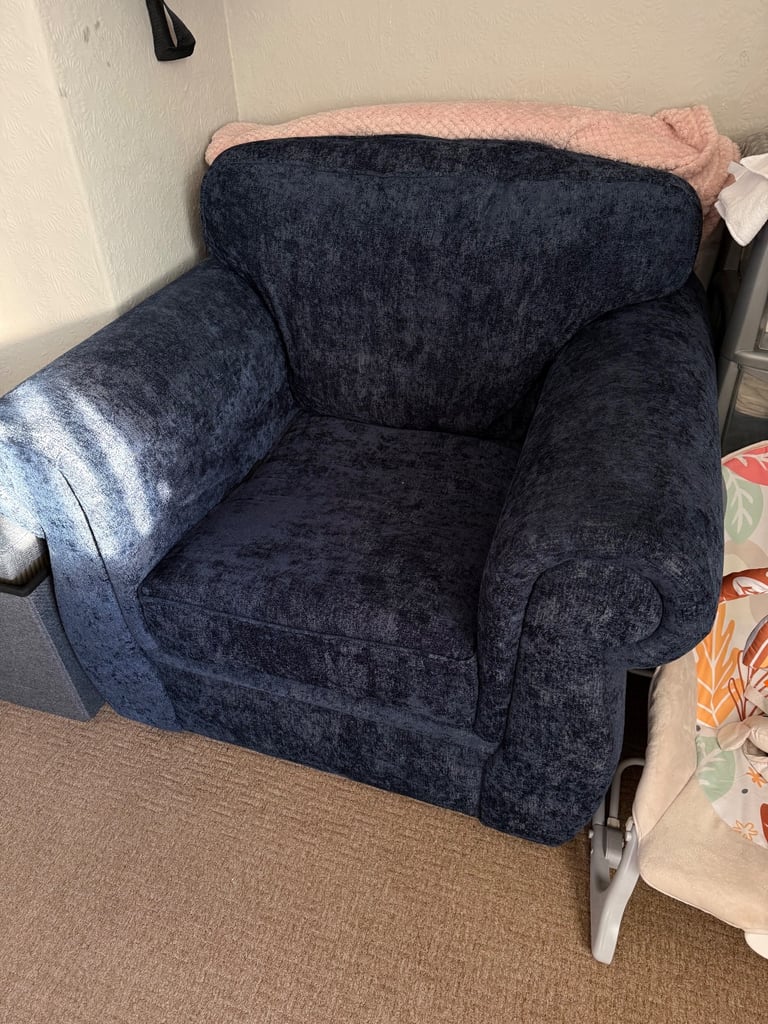 3 seater sofa and 2 chairs- navy blue 