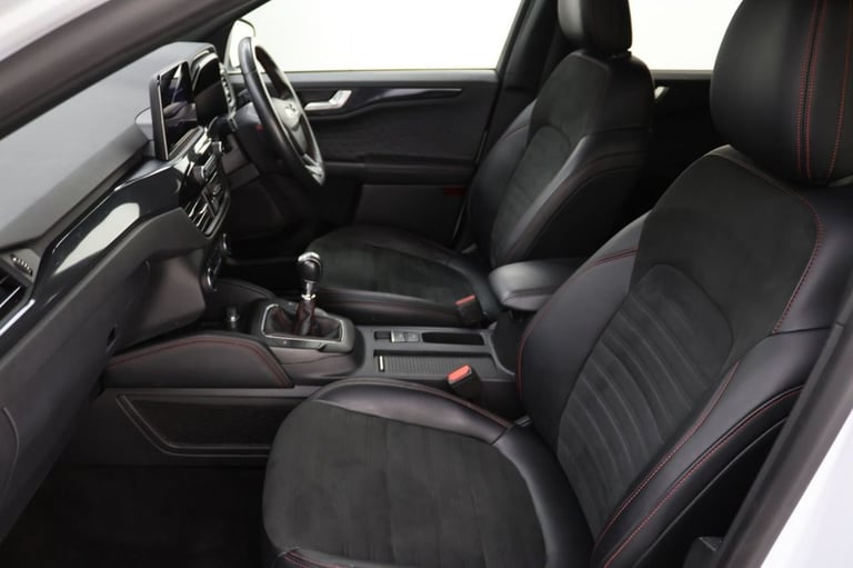 2020 Ford Kuga 2.0 EcoBlue MHEV ST-Line SUV 5dr Diesel Manual Euro 6 (s/s) (150 ps) HATCHBACK Die...