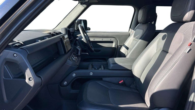 2024 Land Rover Defender 3.0 D250 X-Dynamic HSE 90 3dr Auto ESTATE DIESEL Automatic