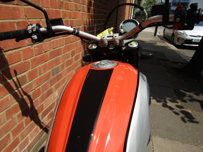 DUCATI SCRAMBLER 800 IN FANSASTIC CONDITION,VERY LOW MILES, AS ORIGINAL! 2019