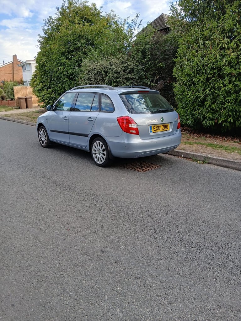 2011 skoda fabia estate 20 rd tax 1250