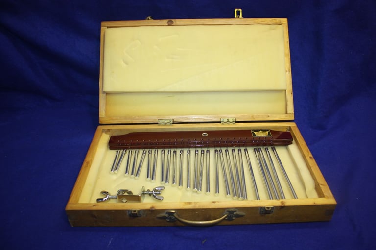 image for Vintage Crown Percussion by Remo 25 Bar Chimes with Stand Mounting Bracket and Carry Case ~ £100 ono