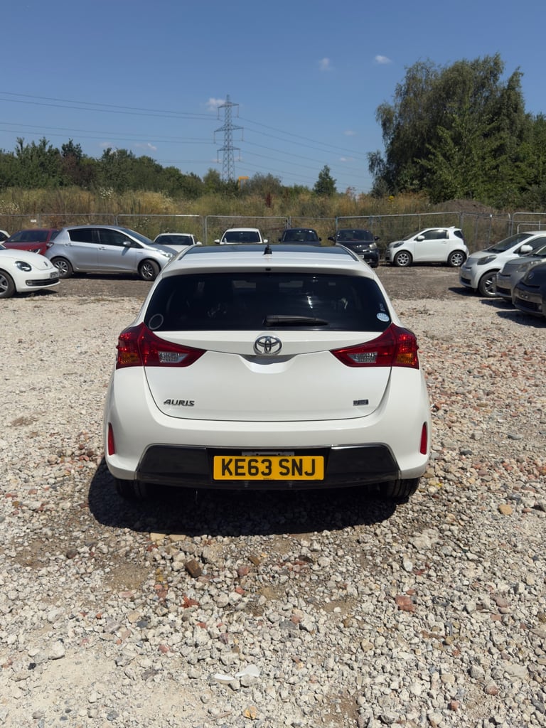 2025 Toyota Auris PETROL AUTOMATIC 1,5L Hatchback HYBRID ELECTRIC Manual